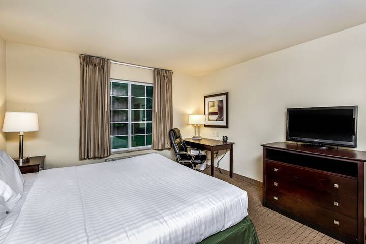 Room 12 of 32