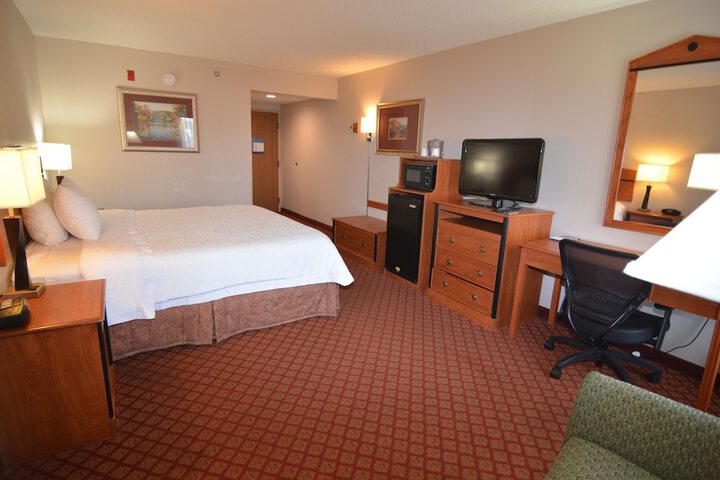 Room 6 of 18
