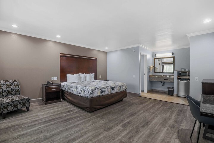Room 44 of 45