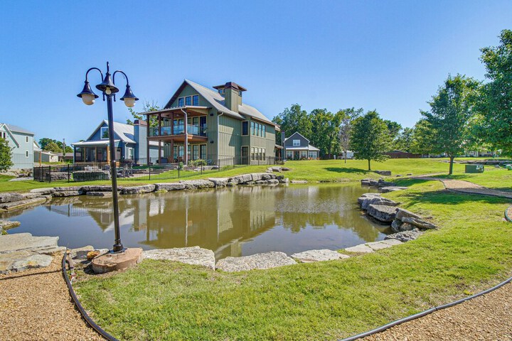 Grand Lake Home w / Community Pool Dock, & Fishing