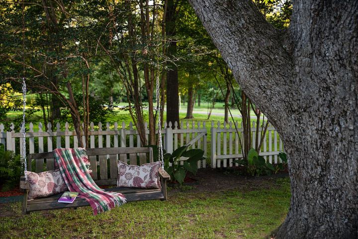 White Oak Manor Bed & Breakfast