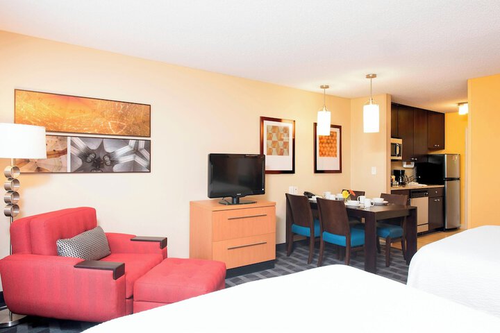 Room 7 of 19