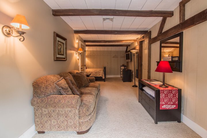 Room 14 of 34