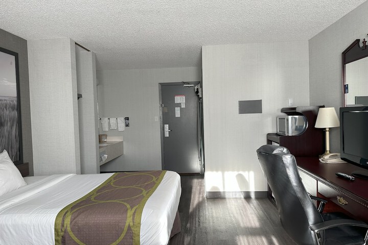 Room 47 of 96