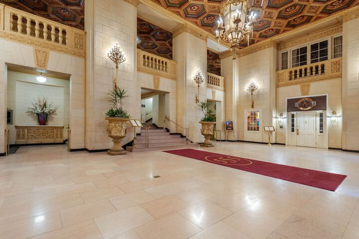 Omni William Penn Hotel