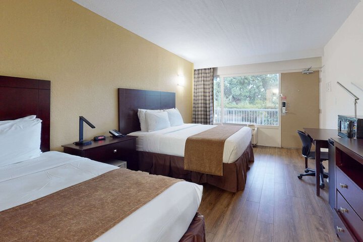 Room 45 of 167