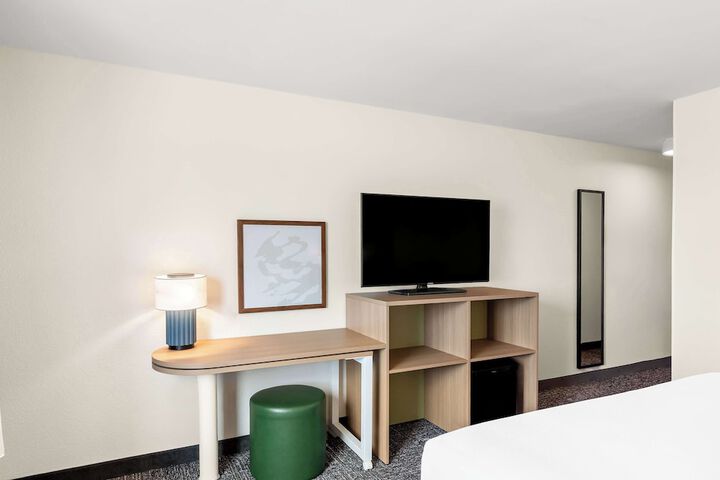 Room 30 of 42