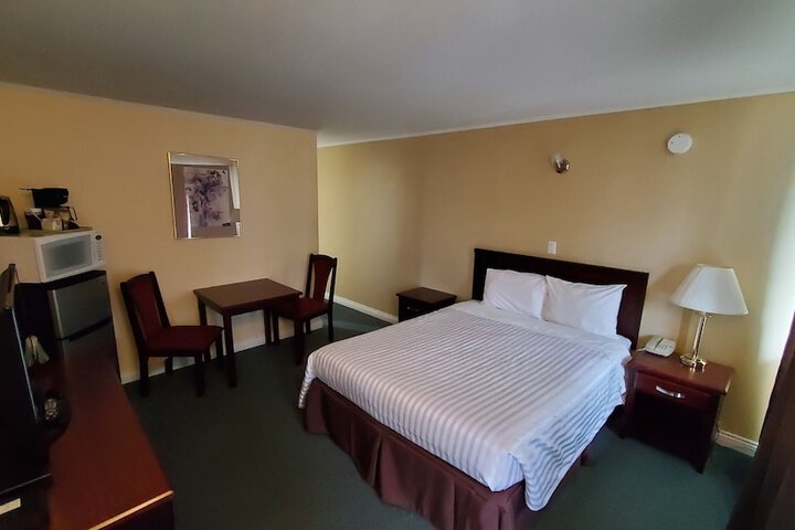 Comox Valley Inn & Suites