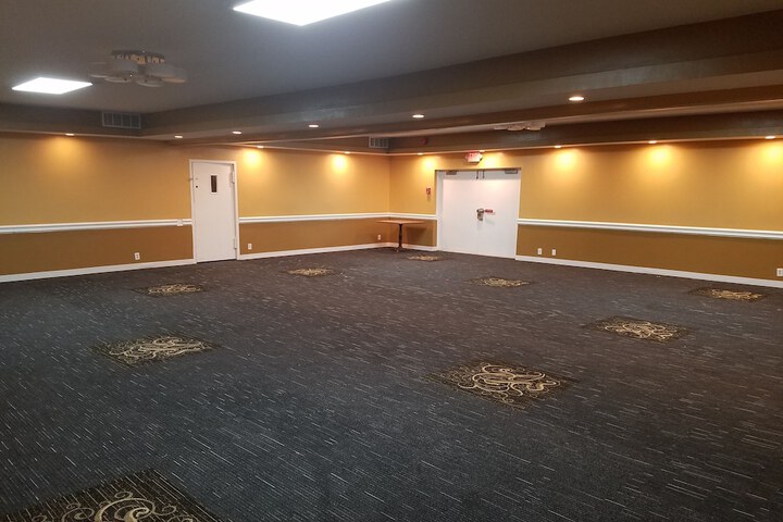 Ballroom/Hall 40 of 45