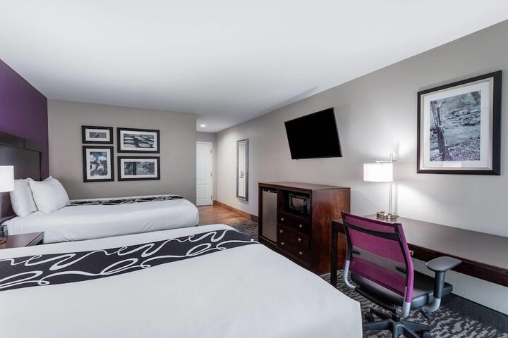 La Quinta Inn & Suites by Wyndham Huntsville Airport Madison