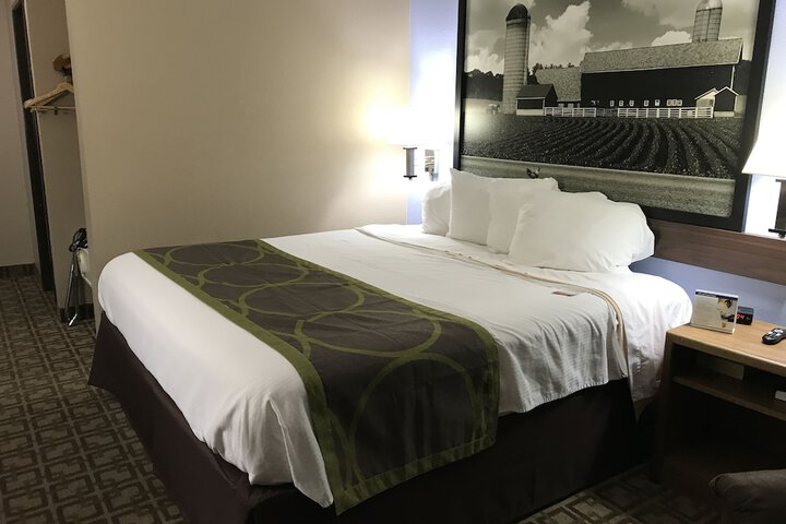 Room 19 of 28