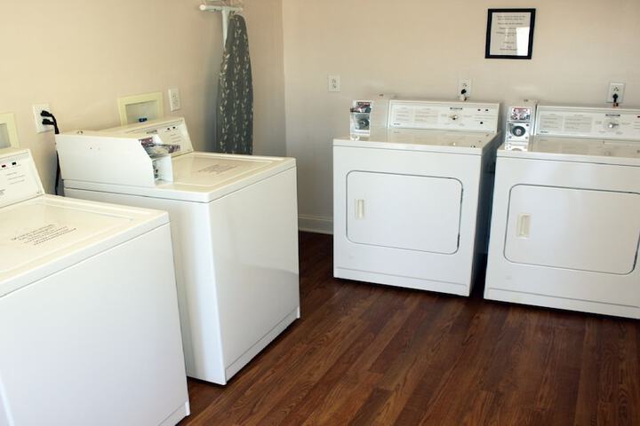 Affordable Suites Salisbury
