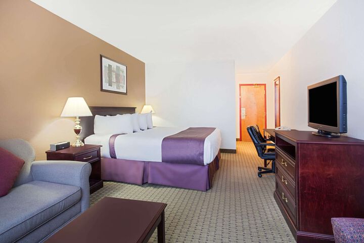 Room 19 of 33