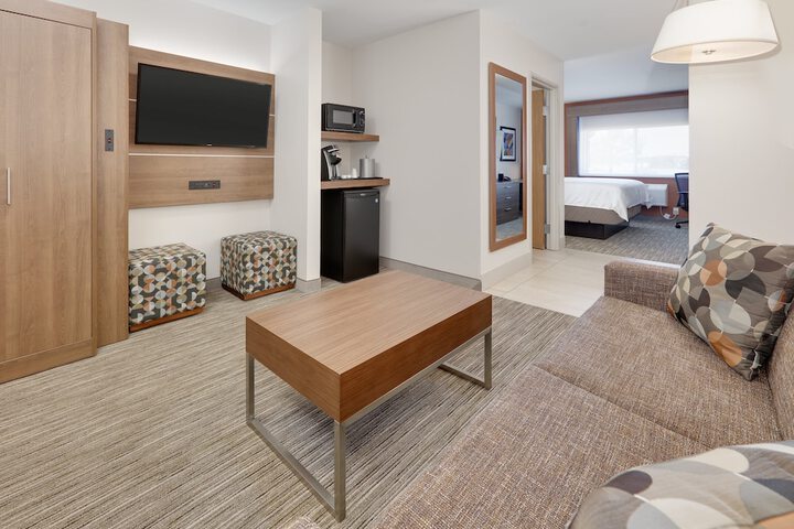 Room 27 of 41