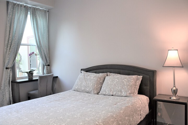 Room 40 of 48