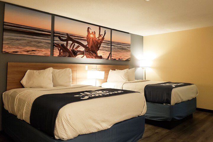 Room 20 of 33
