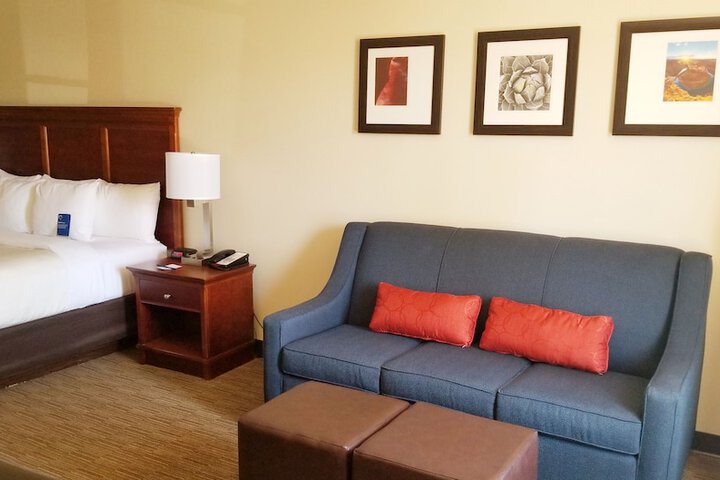 Room 81 of 112