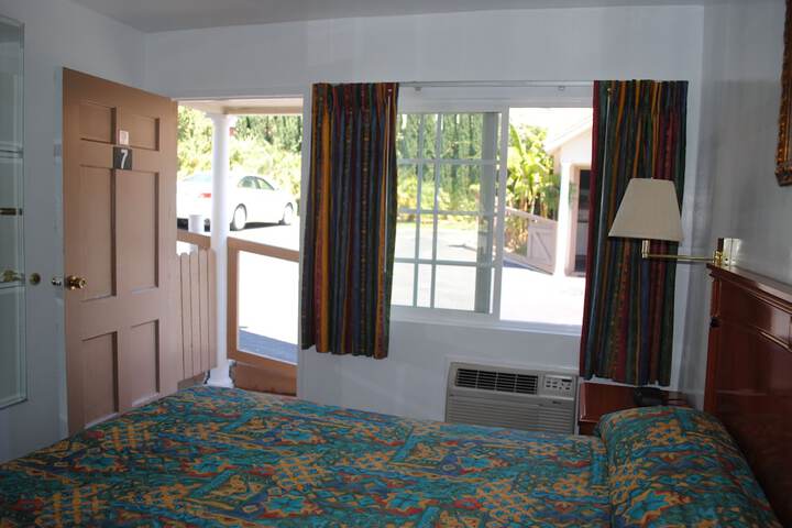 Room 19 of 33