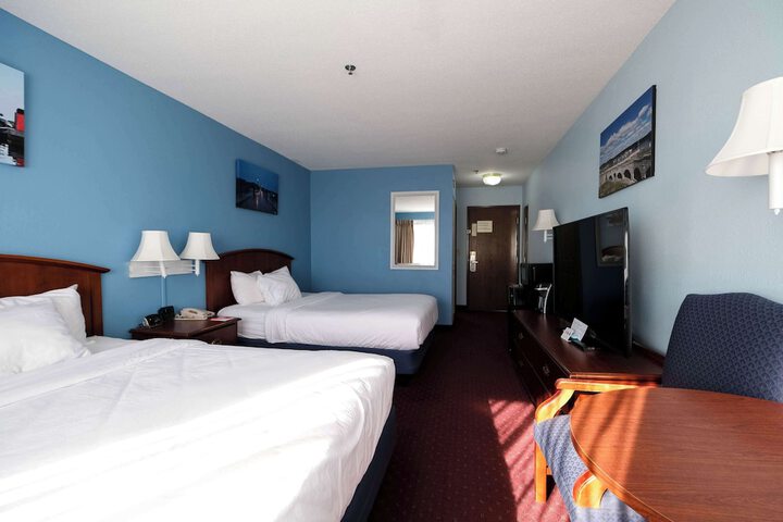 Room 152 of 199