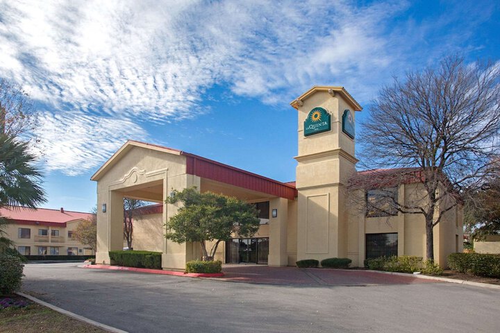 Hotel 5 of 63