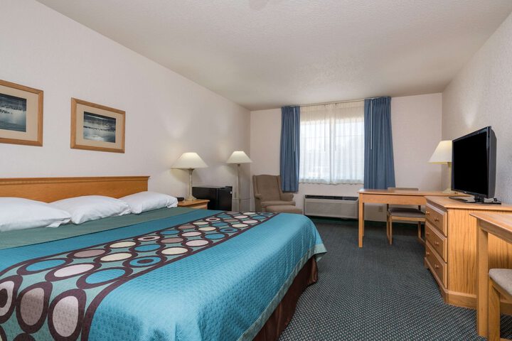 Room 14 of 20