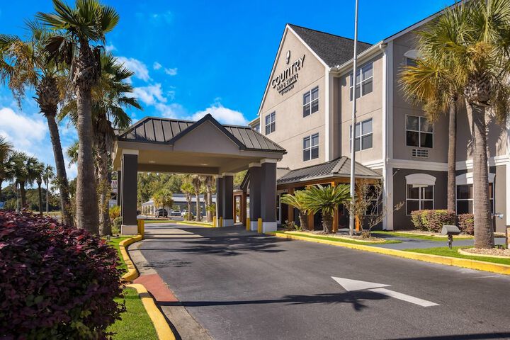 Country Inn & Suites by Radisson Hinesville, GA
