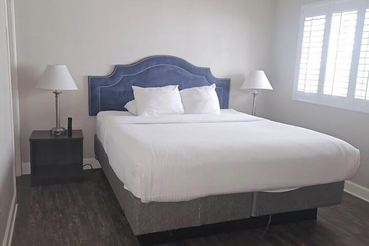 Room 32 of 35