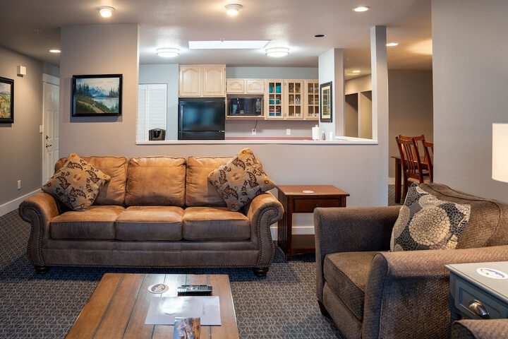 Blue Elk Inn