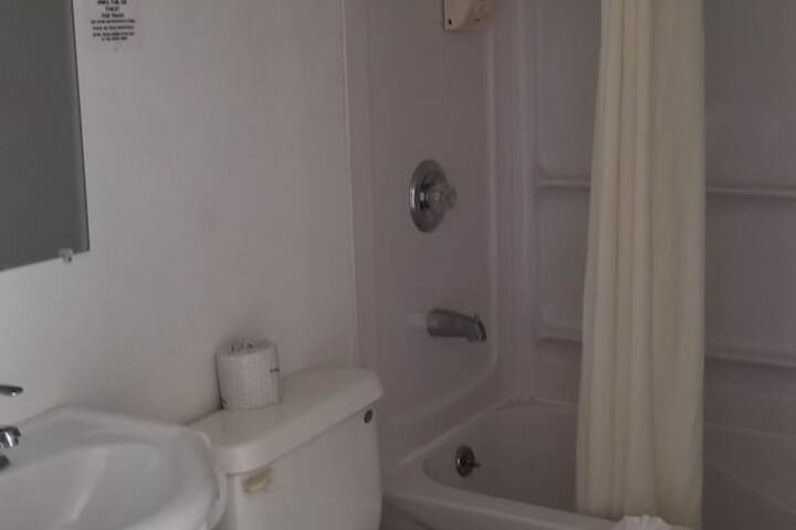 Room 18 of 34