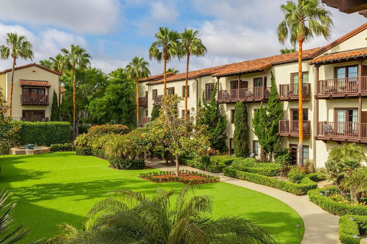 Estancia La Jolla Hotel & Spa