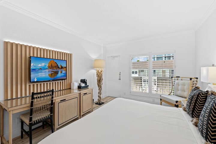 Beachcomber Resort & Club