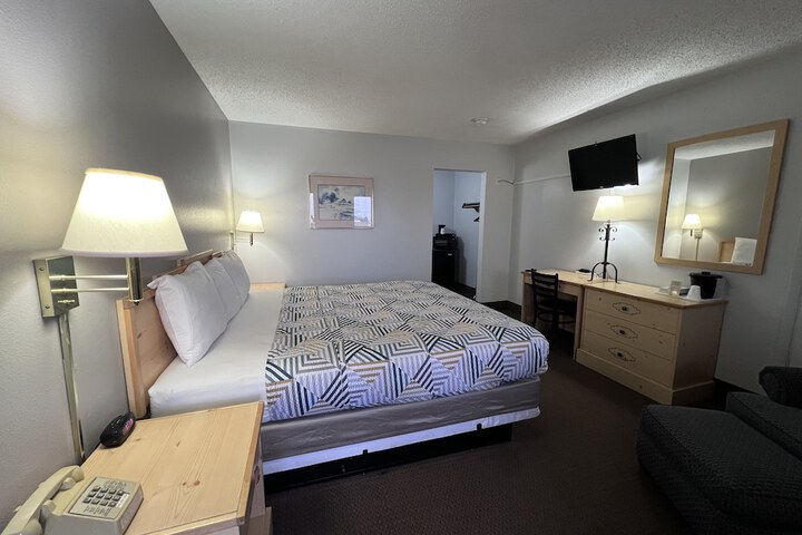 Room 26 of 35