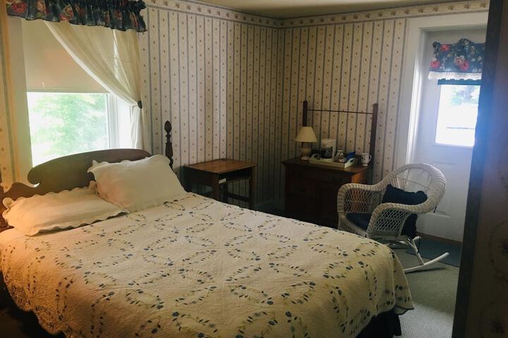 Room 5 of 25