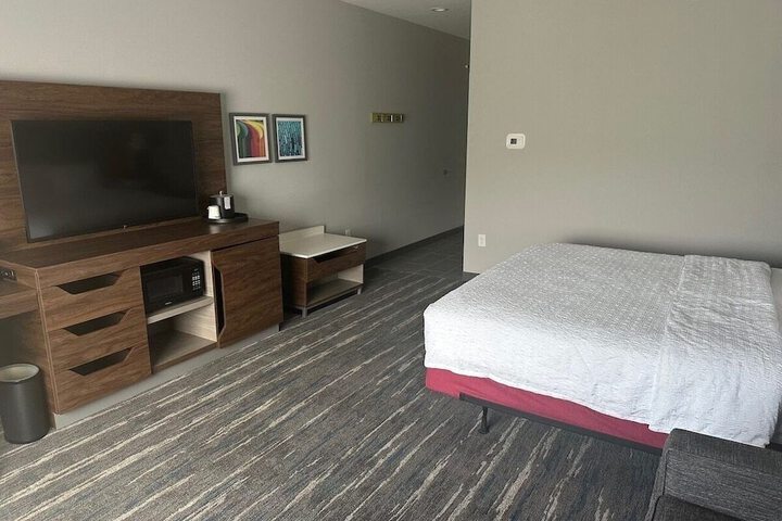 Room 41 of 61