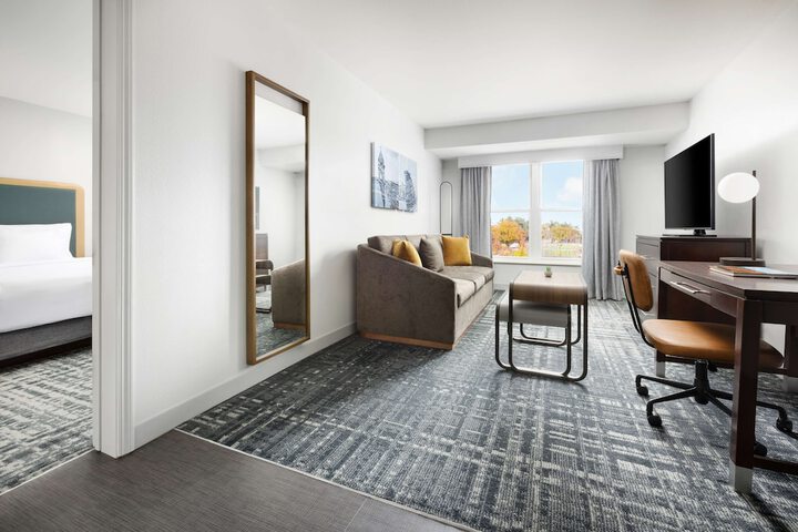 Homewood Suites by Hilton Manchester / Airport
