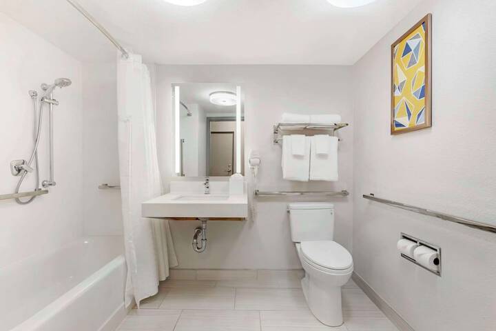 Room 40 of 53