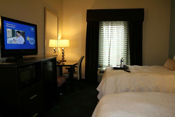 Room 28 of 98