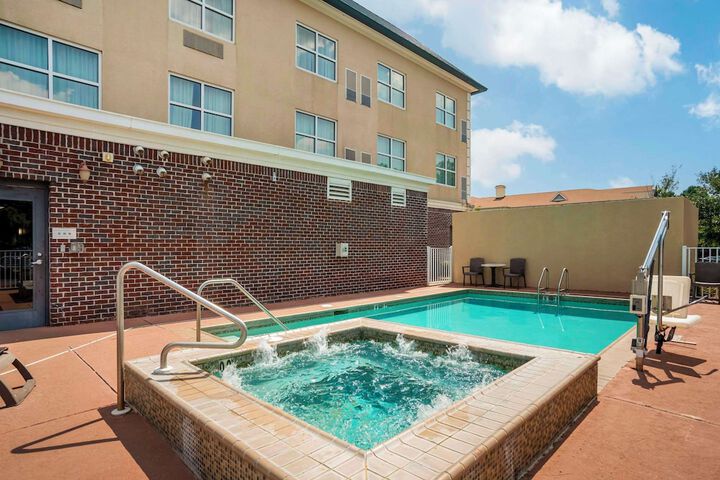 Pool 4 of 45