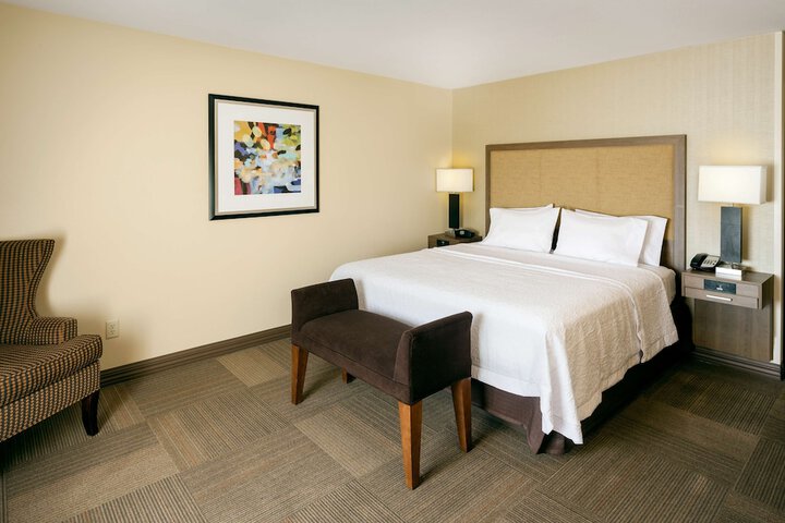 Room 9 of 26