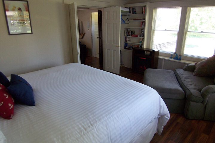 Room 37 of 100