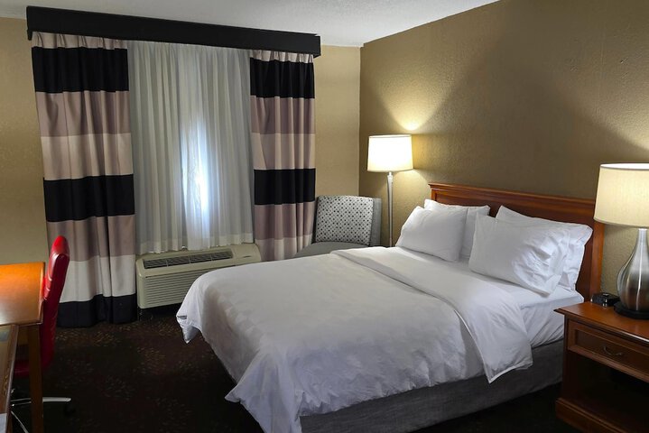Alexandria Hotel & Conference Center