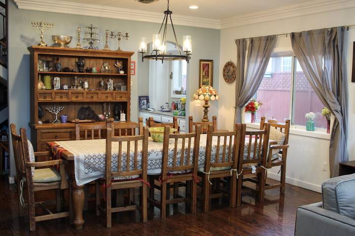 Dining 60 of 72