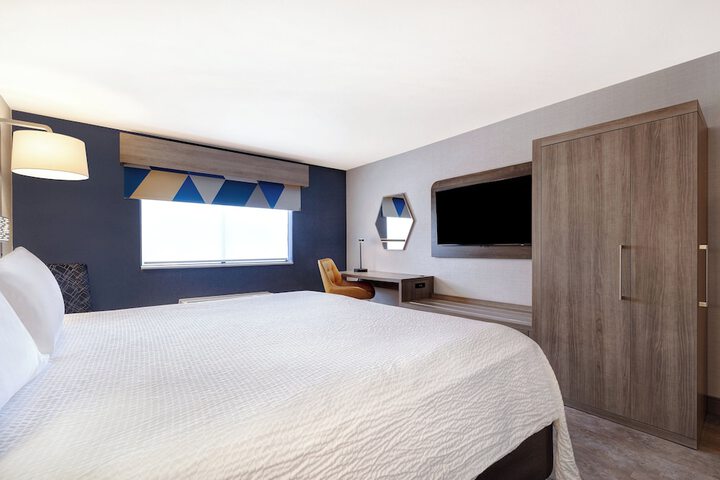 Room 71 of 88