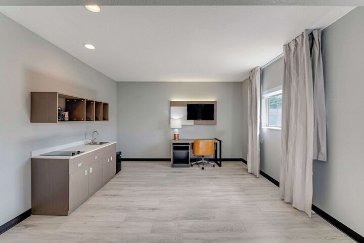 Room 18 of 40