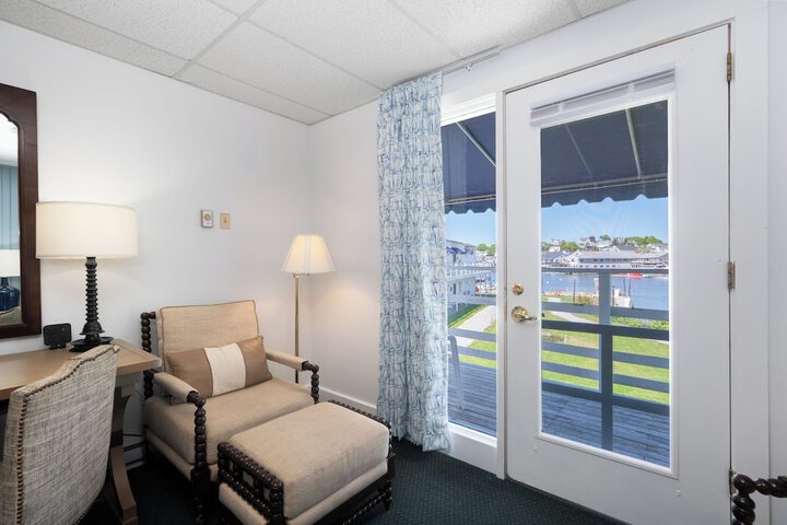 Boothbay Harbor Inn