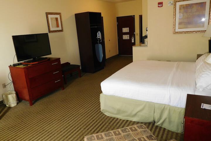 Room 35 of 58