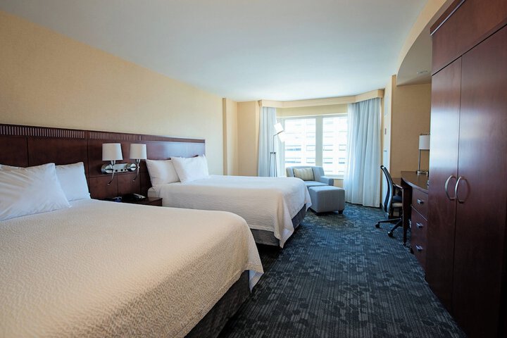Room 16 of 40