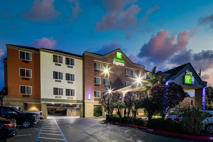 Hotel 8 of 50