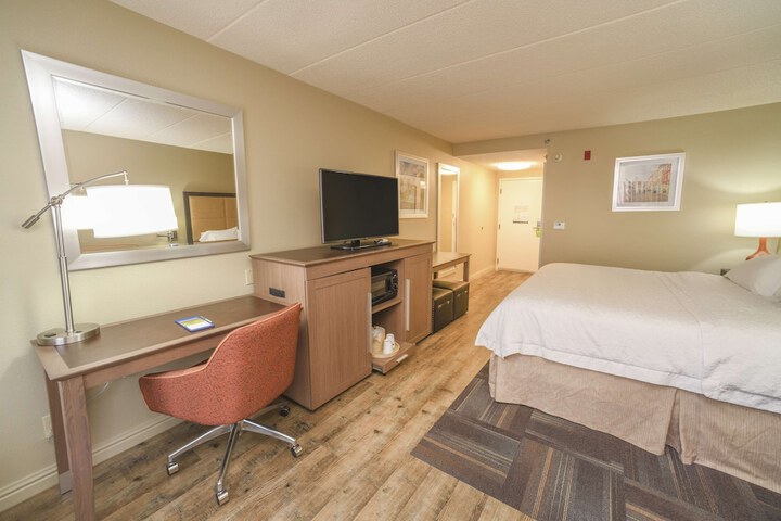 Room 14 of 25