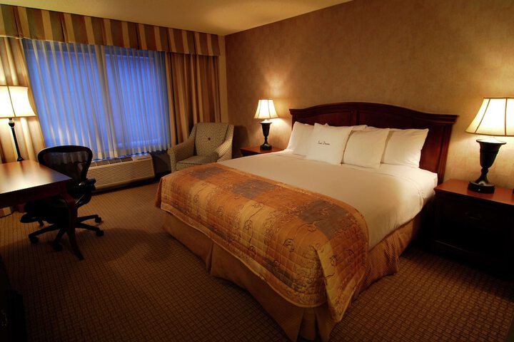 Room 11 of 37